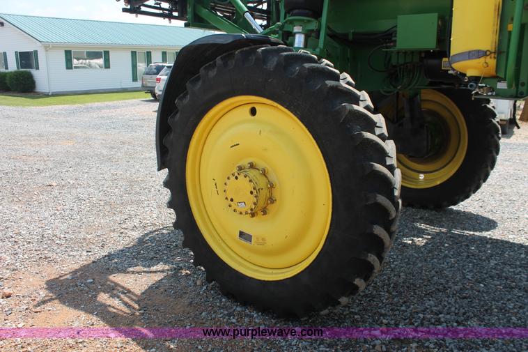 image for item I7879 2005 John Deere 4720 self-propelled sprayer