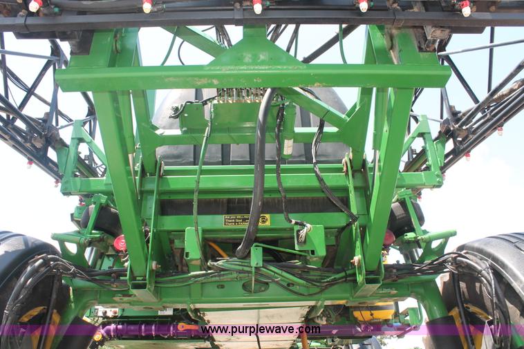 image for item I7879 2005 John Deere 4720 self-propelled sprayer
