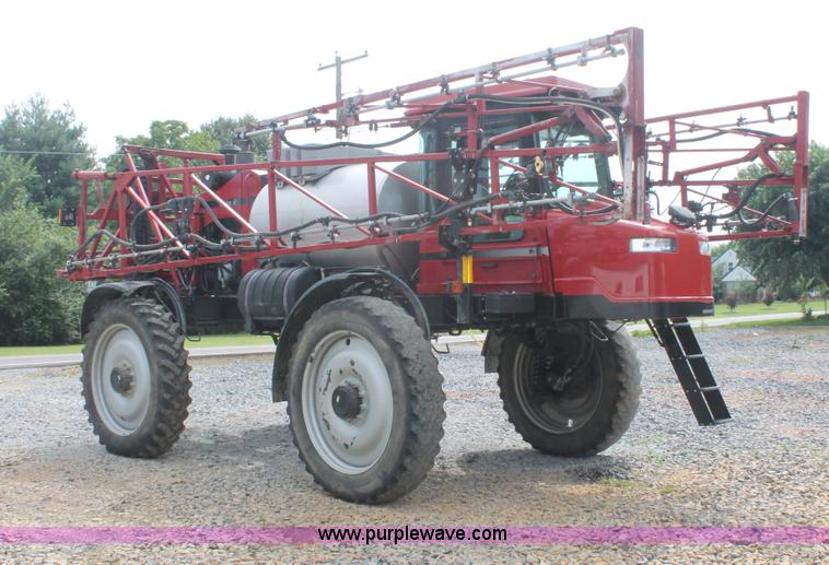 image for item I7882 2005 Case IH SPX3310 Patriot self-propelled sprayer