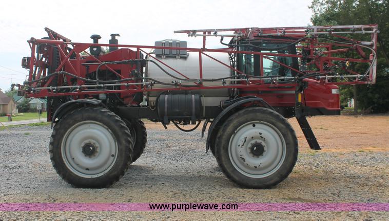image for item I7882 2005 Case IH SPX3310 Patriot self-propelled sprayer