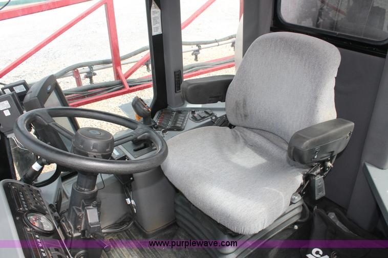 image for item I7882 2005 Case IH SPX3310 Patriot self-propelled sprayer
