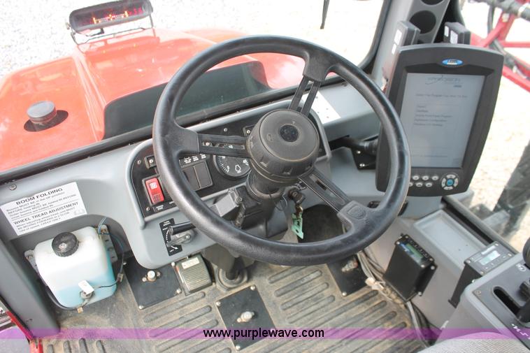 image for item I7882 2005 Case IH SPX3310 Patriot self-propelled sprayer