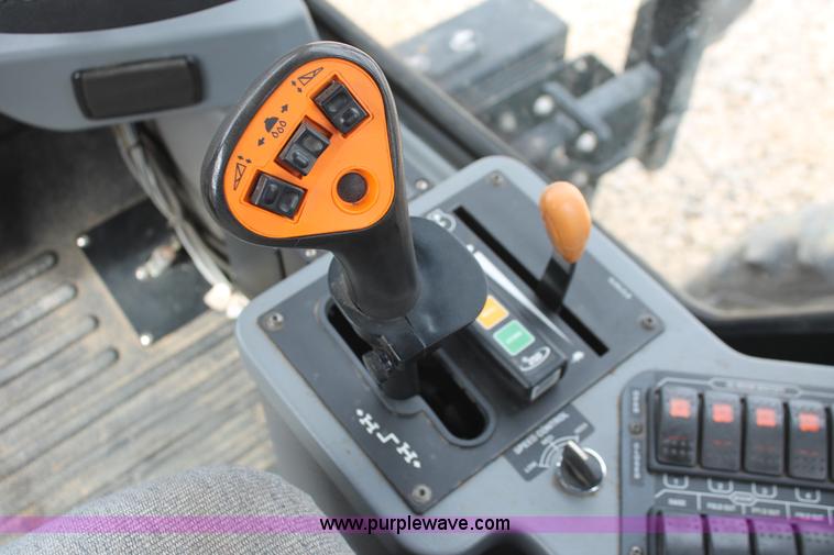 image for item I7882 2005 Case IH SPX3310 Patriot self-propelled sprayer