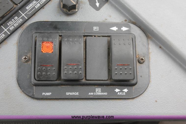 image for item I7882 2005 Case IH SPX3310 Patriot self-propelled sprayer