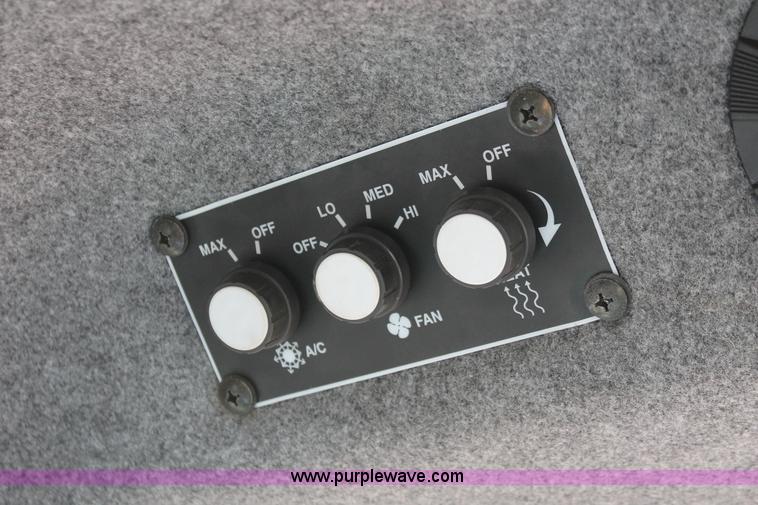 image for item I7882 2005 Case IH SPX3310 Patriot self-propelled sprayer