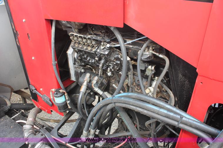 image for item I7882 2005 Case IH SPX3310 Patriot self-propelled sprayer