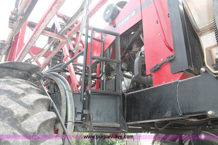 image for item I7882 2005 Case IH SPX3310 Patriot self-propelled sprayer