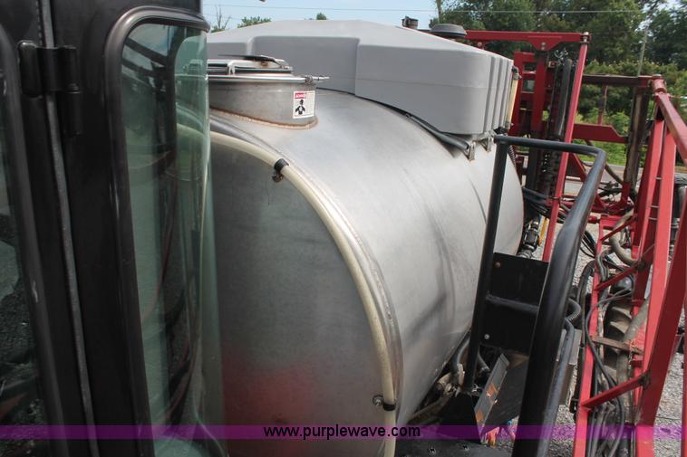 image for item I7882 2005 Case IH SPX3310 Patriot self-propelled sprayer