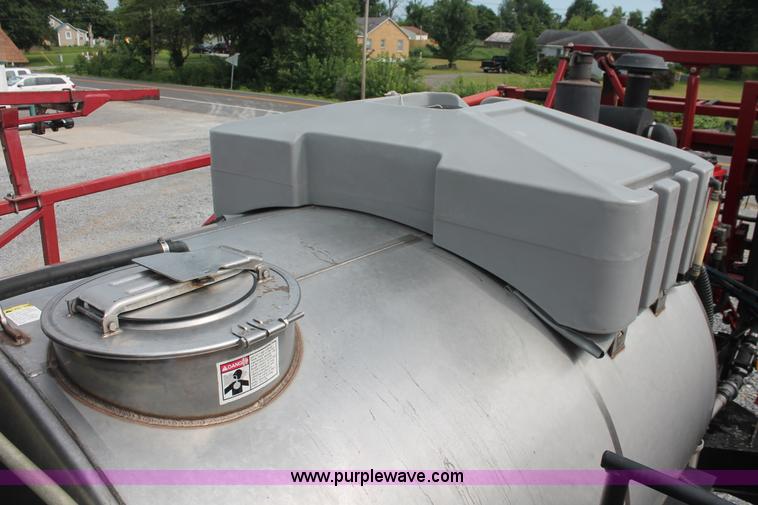 image for item I7882 2005 Case IH SPX3310 Patriot self-propelled sprayer