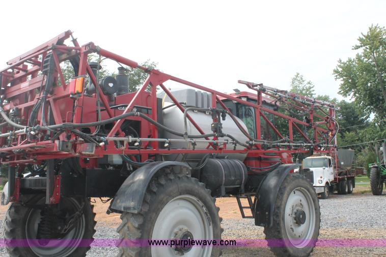 image for item I7882 2005 Case IH SPX3310 Patriot self-propelled sprayer