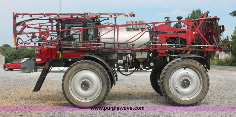 image for item I7882 2005 Case IH SPX3310 Patriot self-propelled sprayer