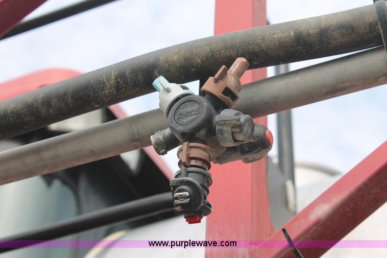 image for item I7882 2005 Case IH SPX3310 Patriot self-propelled sprayer