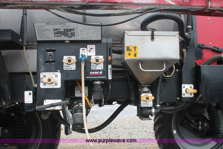 image for item I7882 2005 Case IH SPX3310 Patriot self-propelled sprayer