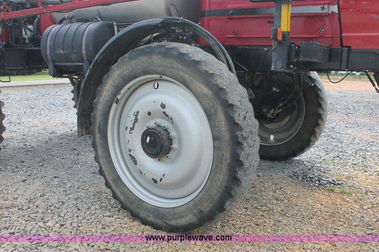 image for item I7882 2005 Case IH SPX3310 Patriot self-propelled sprayer