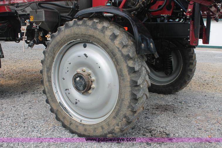 image for item I7882 2005 Case IH SPX3310 Patriot self-propelled sprayer