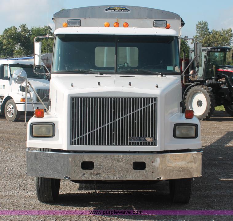 image for item I7883 1992 Volvo WG tender truck