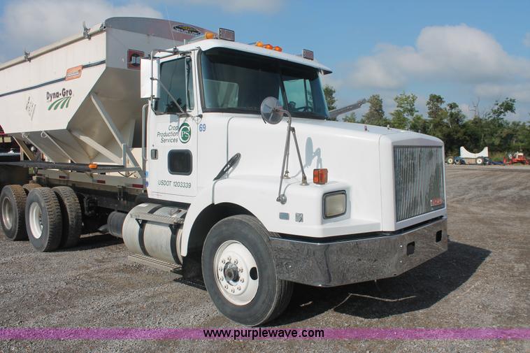 image for item I7883 1992 Volvo WG tender truck