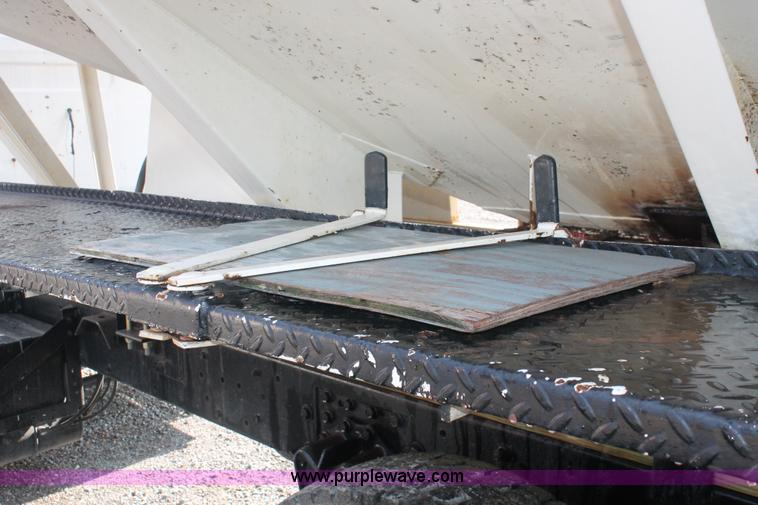 image for item I7883 1992 Volvo WG tender truck