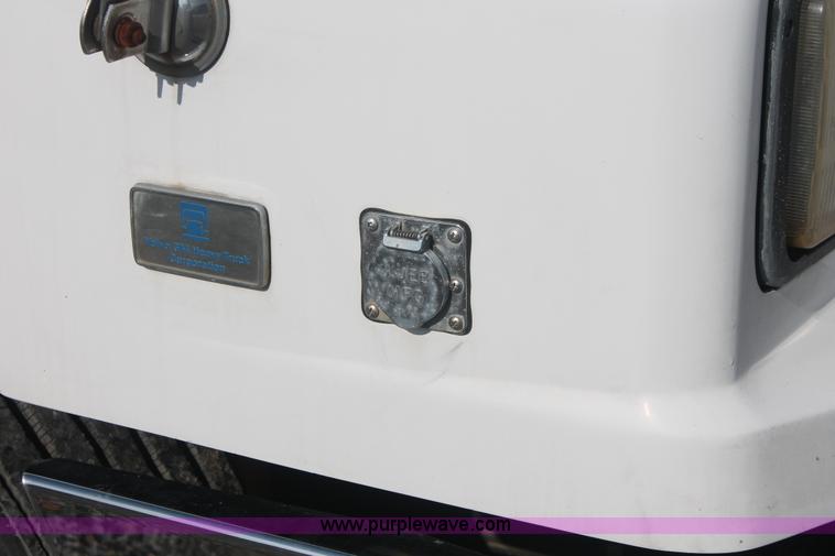 image for item I7883 1992 Volvo WG tender truck