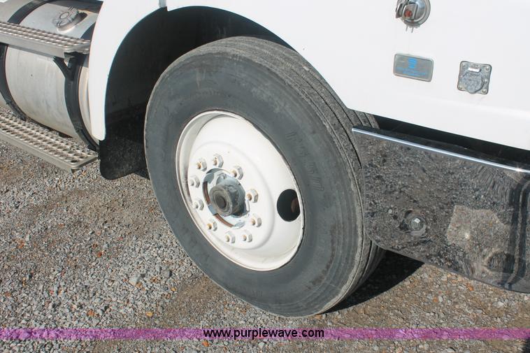 image for item I7883 1992 Volvo WG tender truck