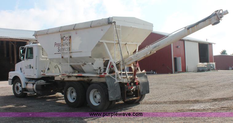 image for item I7884 1998 Volvo WG tender truck