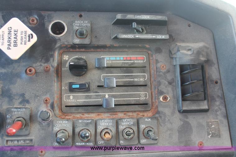 image for item I7884 1998 Volvo WG tender truck