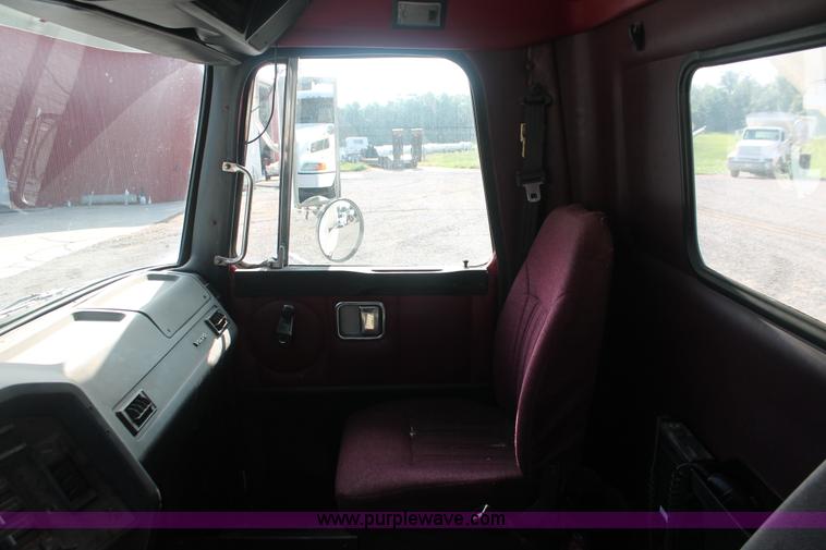 image for item I7884 1998 Volvo WG tender truck