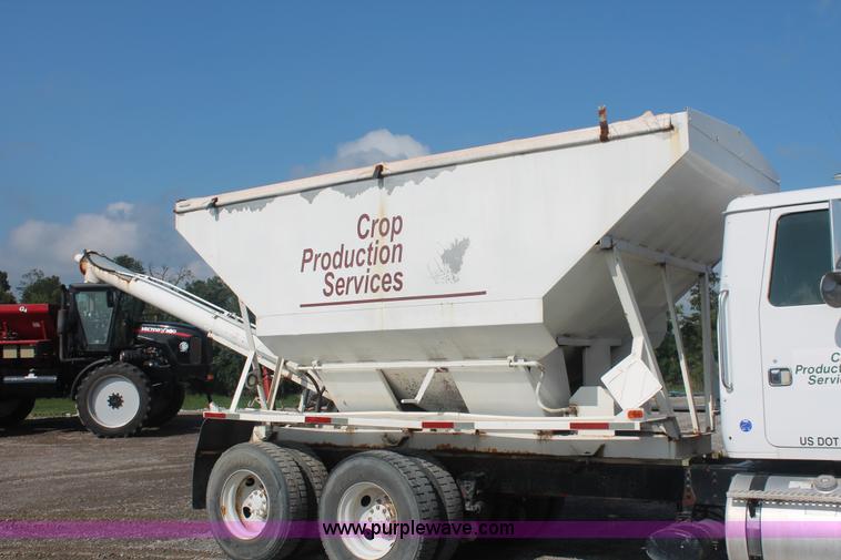 image for item I7884 1998 Volvo WG tender truck