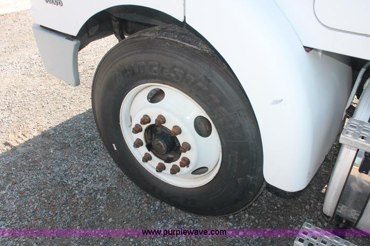 image for item I7884 1998 Volvo WG tender truck