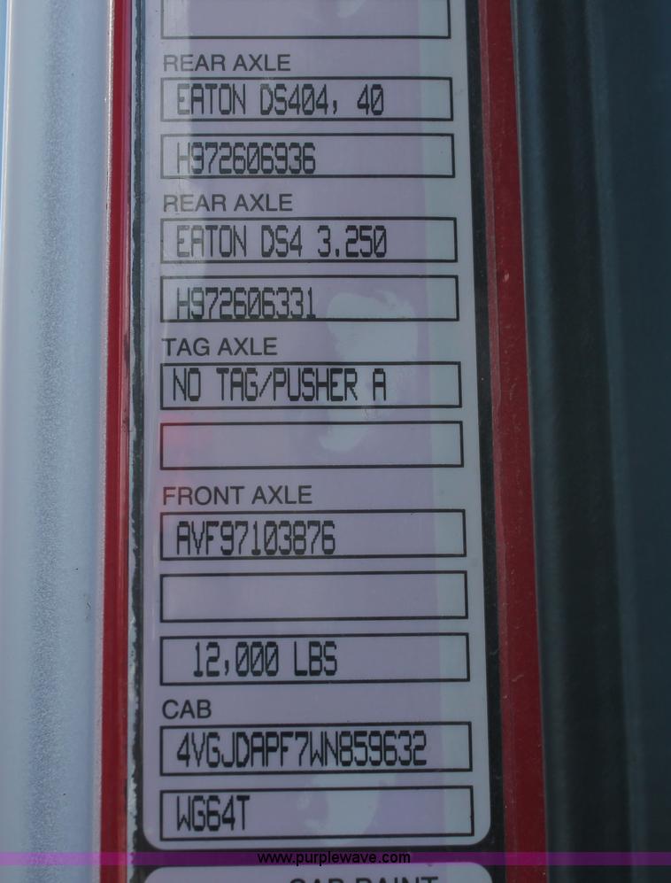 image for item I7884 1998 Volvo WG tender truck