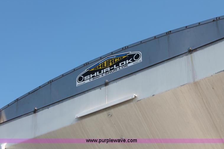 image for item I7885 1990 International 8300 tender truck