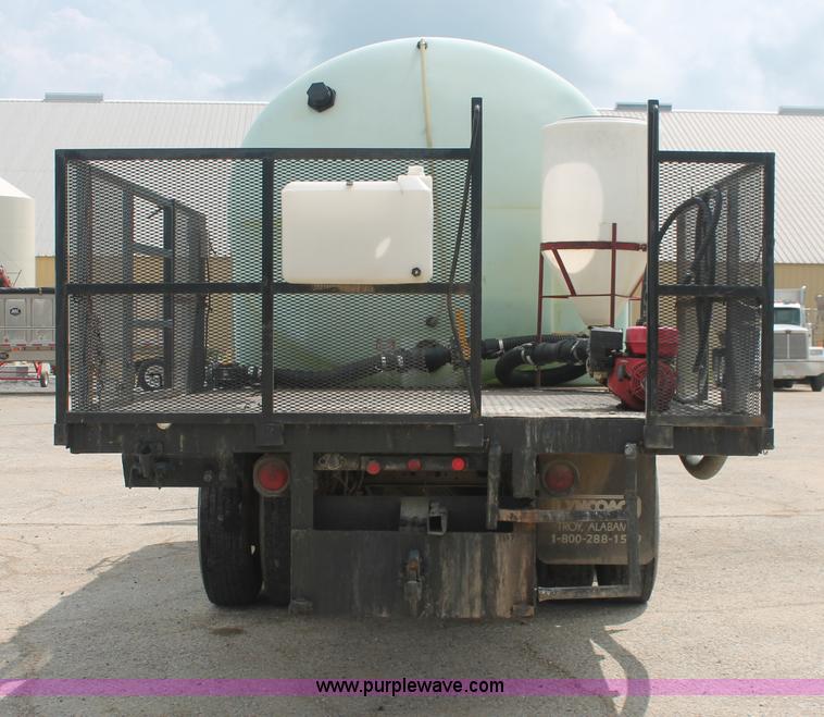 image for item I7887 1988 International F-2375 flatbed water truck