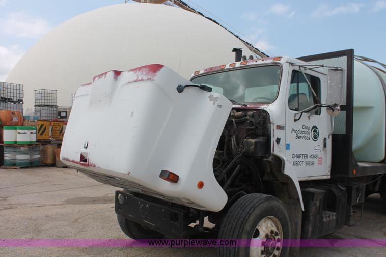 image for item I7887 1988 International F-2375 flatbed water truck