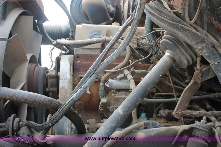 image for item I7887 1988 International F-2375 flatbed water truck