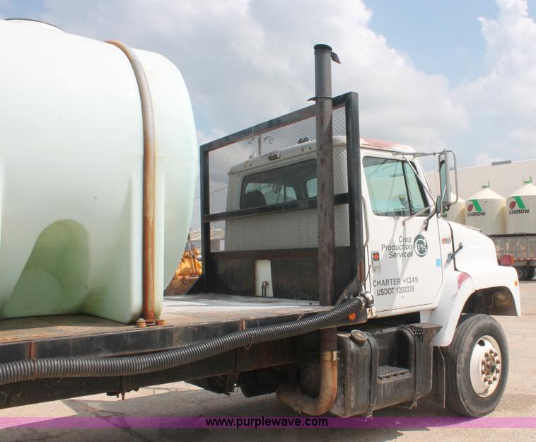 image for item I7887 1988 International F-2375 flatbed water truck