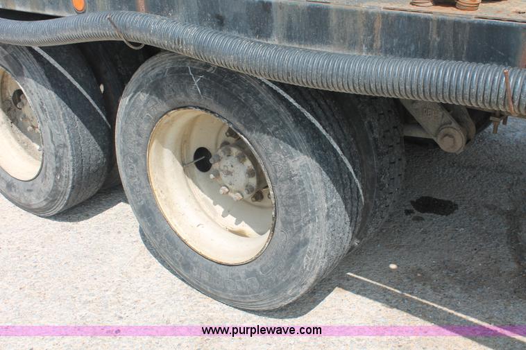 image for item I7887 1988 International F-2375 flatbed water truck