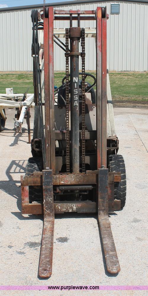 image for item I7888 Nissan Datsun 3000 forklift