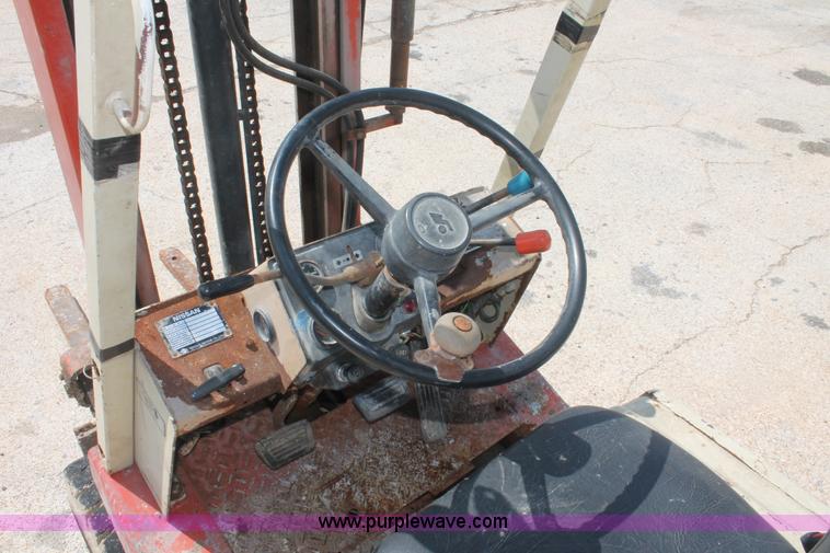 image for item I7888 Nissan Datsun 3000 forklift