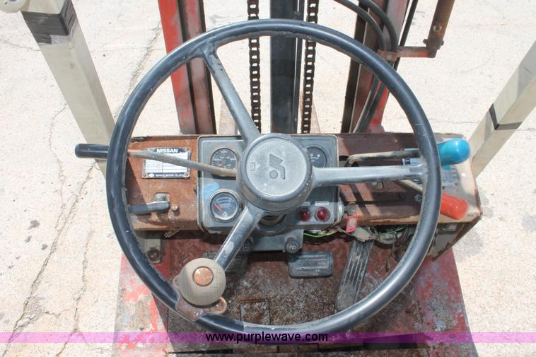 image for item I7888 Nissan Datsun 3000 forklift