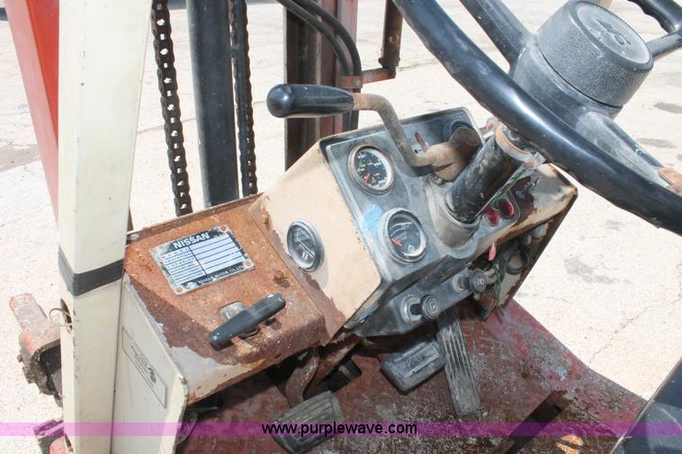 image for item I7888 Nissan Datsun 3000 forklift