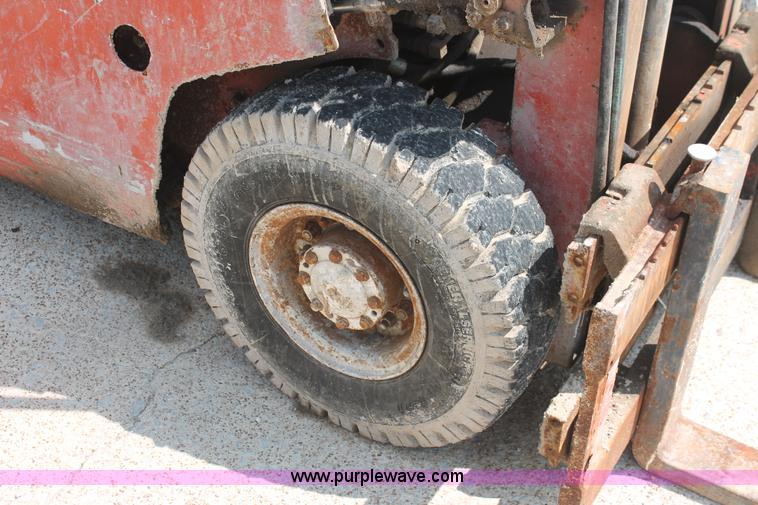 image for item I7888 Nissan Datsun 3000 forklift