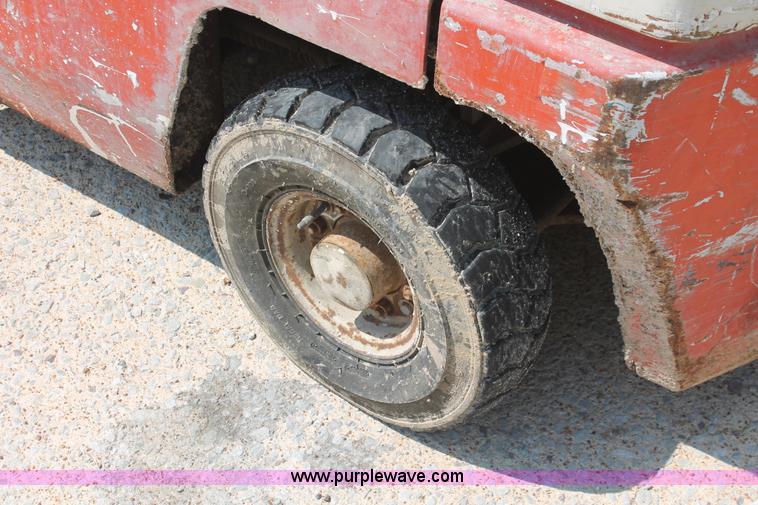 image for item I7888 Nissan Datsun 3000 forklift