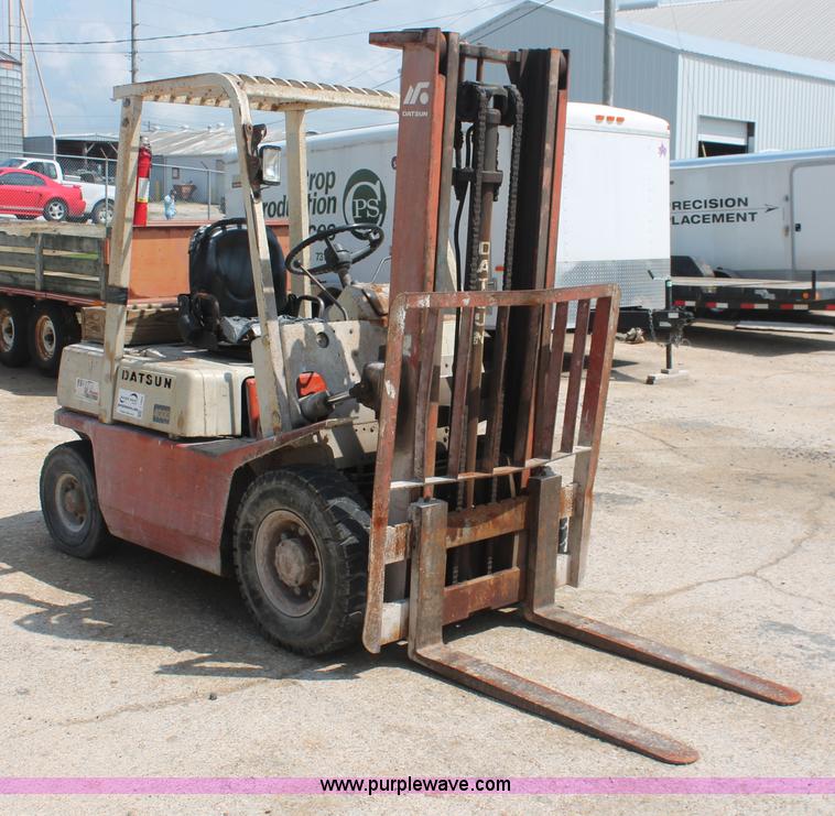 image for item I7889 Nissan Datsun 4000 forklift