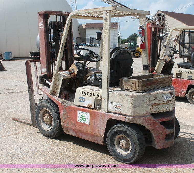 image for item I7889 Nissan Datsun 4000 forklift