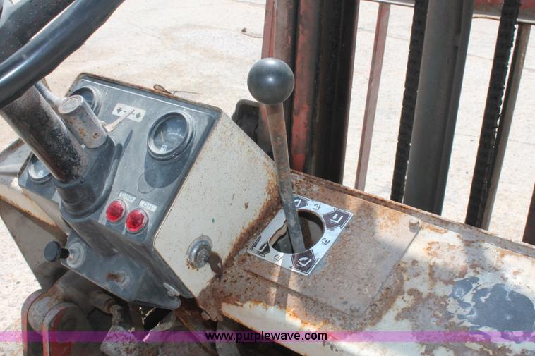 image for item I7889 Nissan Datsun 4000 forklift