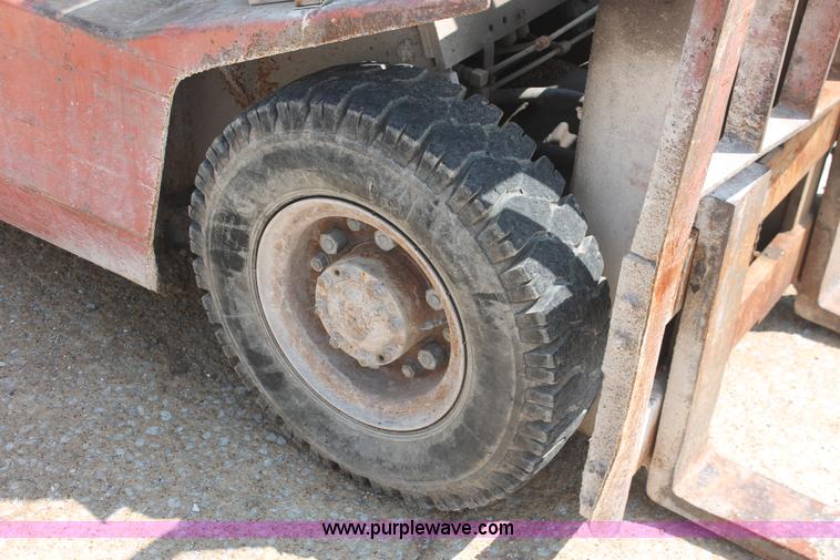 image for item I7889 Nissan Datsun 4000 forklift