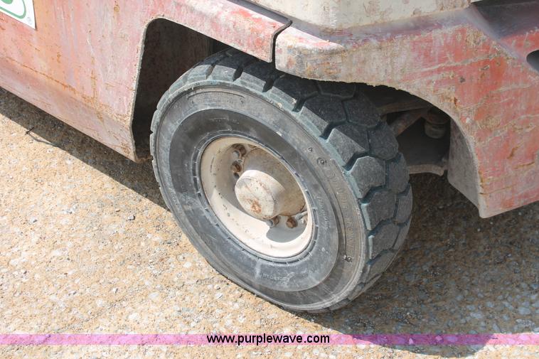 image for item I7889 Nissan Datsun 4000 forklift