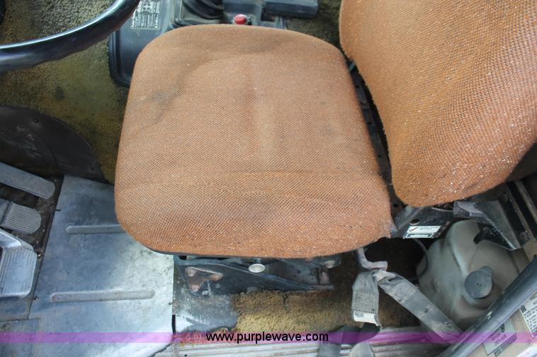 image for item I7895 1982 International Eagle cab over tri axle flatbed truck