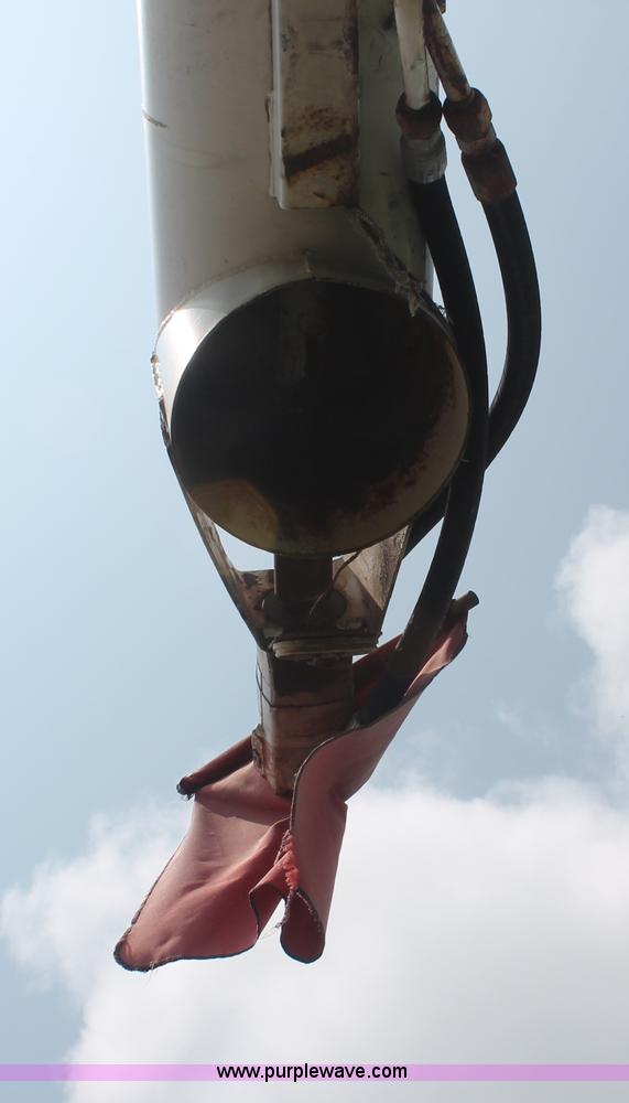 image for item I7896 1988 International COF9670 cab over fertilizer tender truck