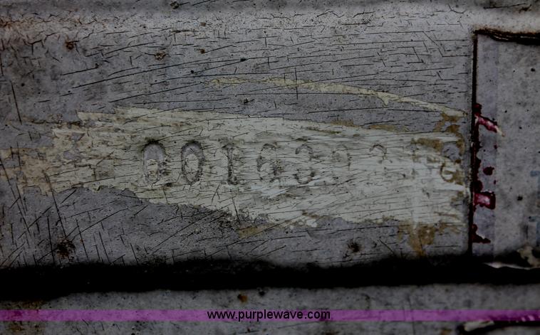 image for item I7896 1988 International COF9670 cab over fertilizer tender truck